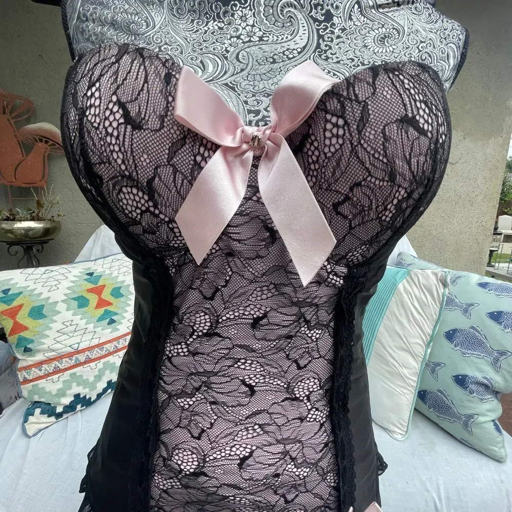 Vintage Y2K Baby Pink Black Lace Lolita Corset MD garter Fredrick's of Hollywood - Picture 2 of 13